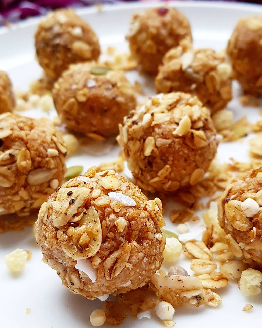 Trufas de dulce de leche, coco y nuez "sin azúcar"